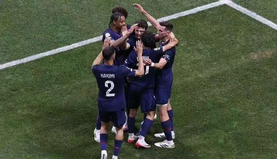 PSG versloeg Miami International met 4-0 en bereikte de kwartfinales PSG versloeg Miami International met 4-0 en bereikte de kwartfinales